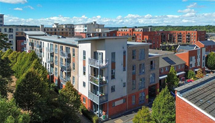 3 Bedroom Apartment For Sale In Battle Square, Reading, Berkshire, RG30