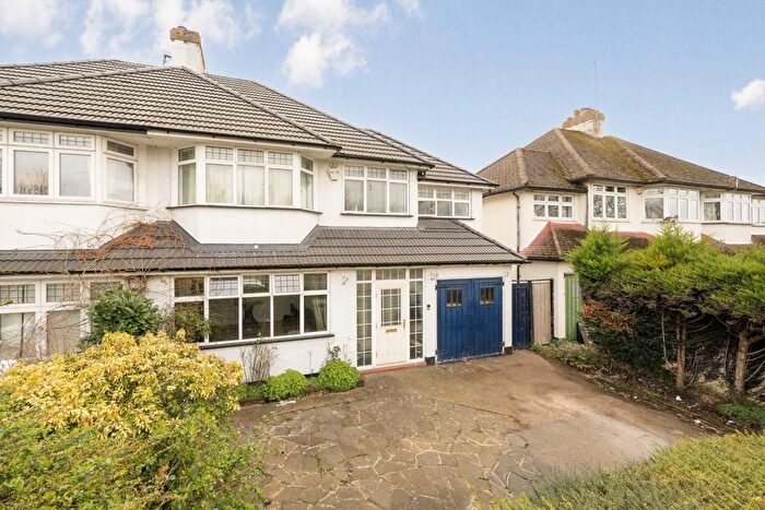 4 Bedroom Property To Rent In Staines Road East, Sunbury On Thames, TW16