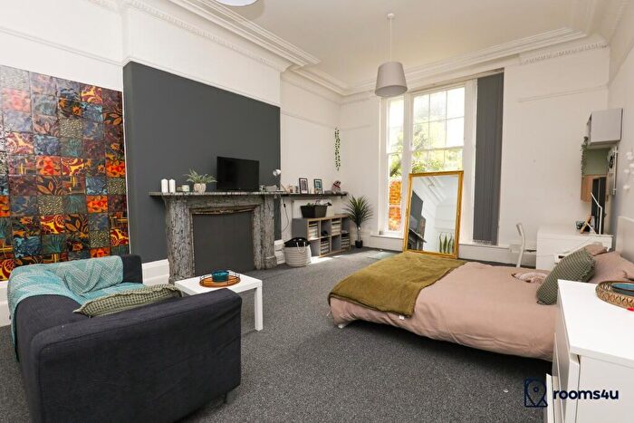 7 Bedroom Town House To Rent In Falkner Square, Liverpool, Merseyside, L8