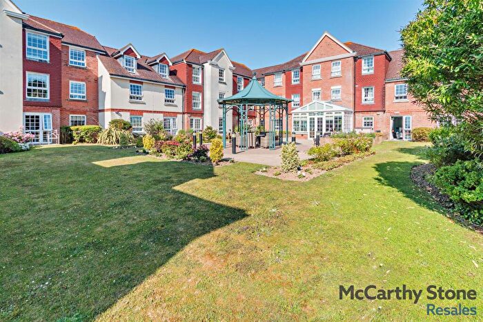 1 Bedroom Apartment For Sale In Claridge House, Church Street, Littlehampton, BN17