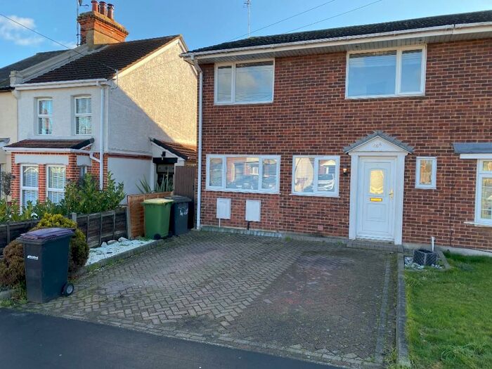 4 Bedroom Semi-Detached House To Rent In Trinity Road, Rayleigh, Essex, SS6