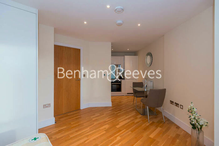 Studio To Rent In Elite House, St. Annes Street, London, E14