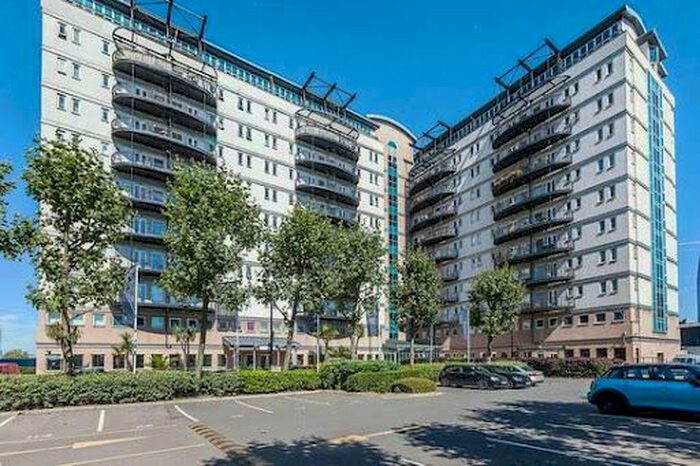 1 Bedroom Flat To Rent In Central House, - High Street, Stratford, London, E15