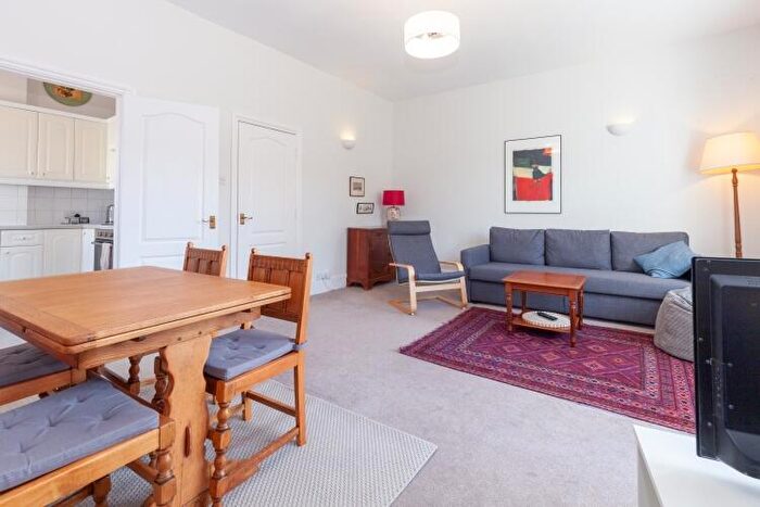 1 Bedroom Apartment To Rent In Iffley Road, East Oxford, OX4