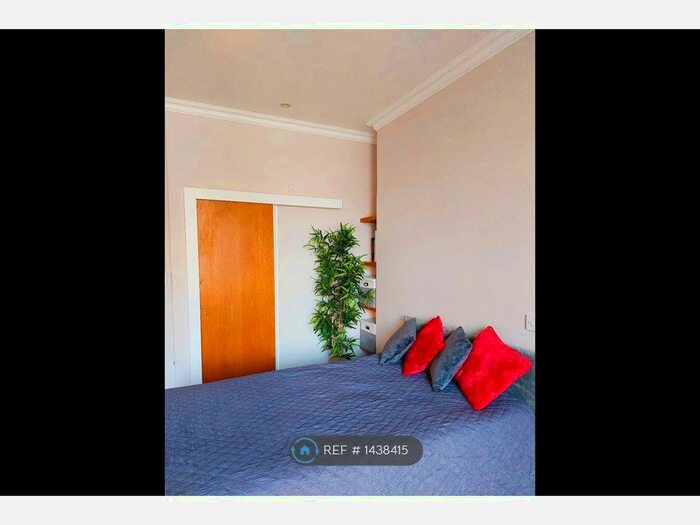 Studio To Rent In Ornan Road, London, NW3