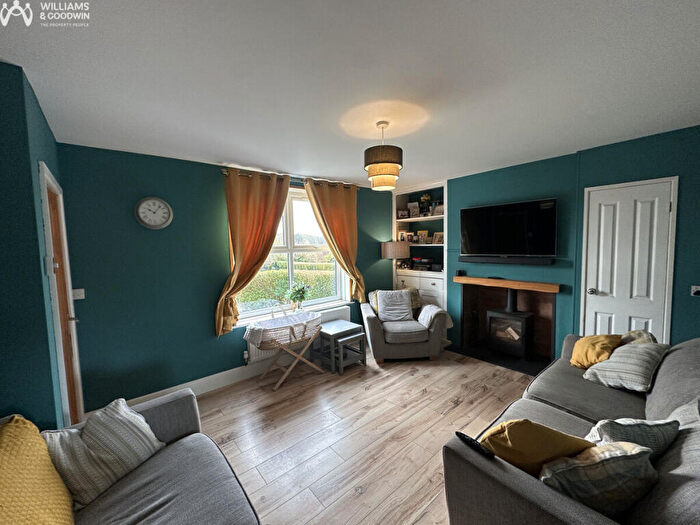 3 Bedroom Terraced House For Sale In Ffordd Brynsiencyn, Llanfairpwllgwyngyll, Isle Of Anglesey, LL61