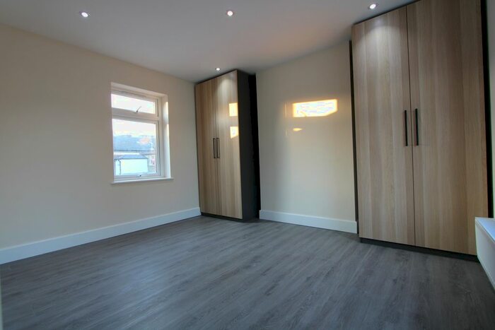 1 Bedroom Flat To Rent In Queen Street, Croydon, CR0