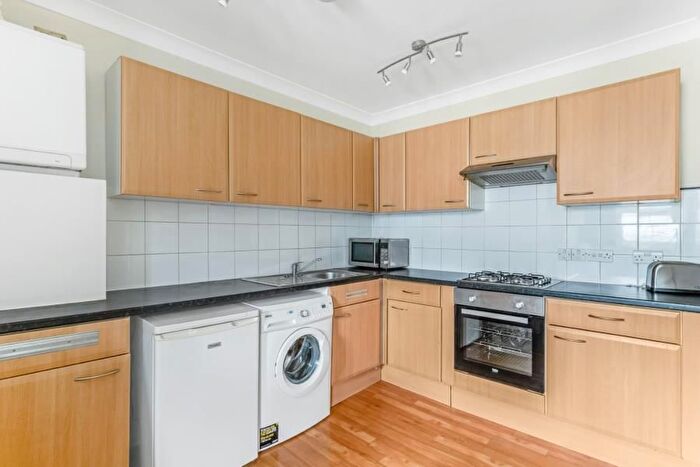 1 Bedroom Flat To Rent In Seven Sisters Road, Islington, N7
