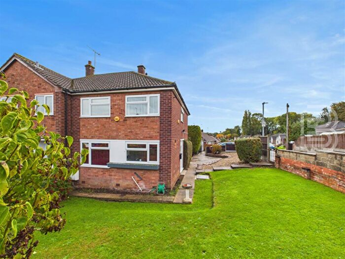 3 Bedroom Semi Detached House For Sale In Collingwood Avenue, Bilton, Rugby, CV22