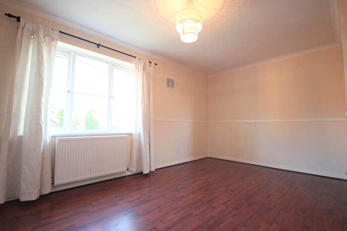 1 Bedroom Maisonette To Rent In Aldworth Close, Bracknell, RG12