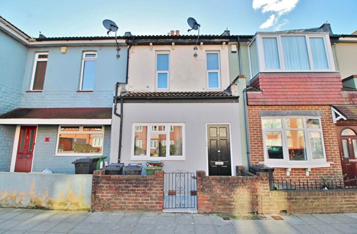 1 Bedroom Flat For Sale In Highland Road, Southsea, PO4