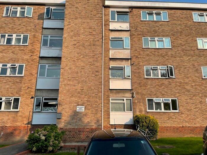 2 Bedroom Flat To Rent In Haig Court, Chelmsford CM2