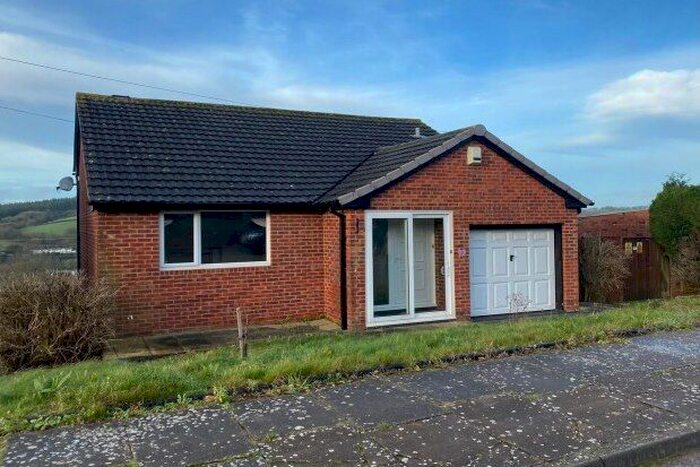 3 Bedroom Property To Rent In Woodleigh Close, Exeter, EX4