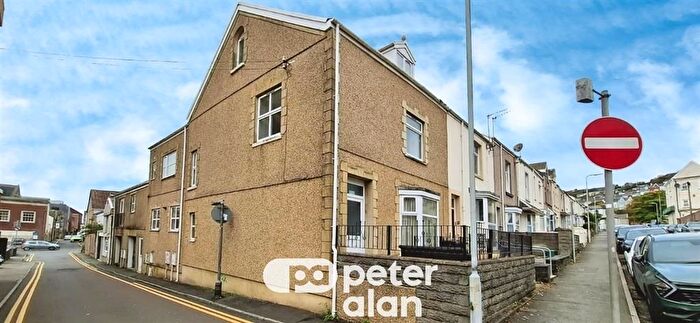 2 Bedroom Property To Rent In Page Street, Swansea, SA1