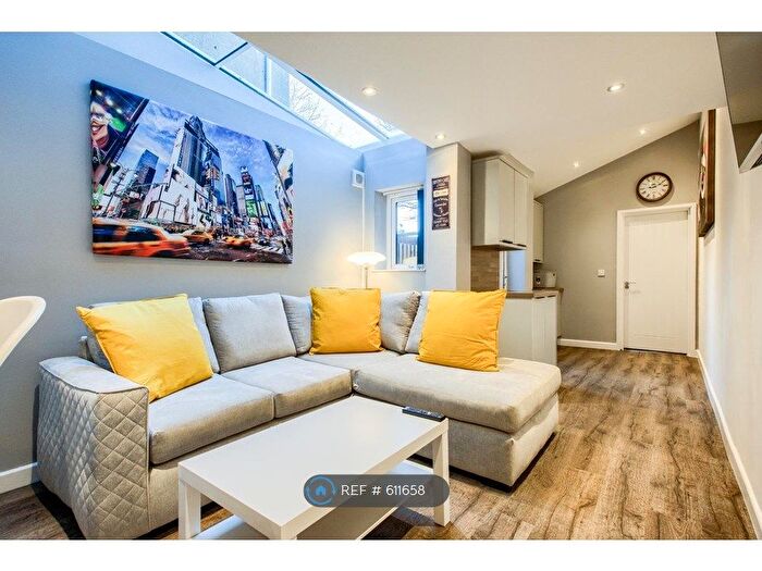 6 Bedroom Terraced House To Rent In Tiverton Road, Birmingham, B29