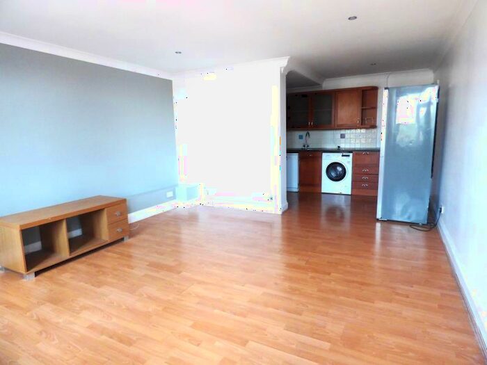 2 Bedroom Flat To Rent In Rye Lane, SE15