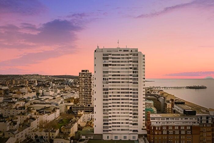 2 Bedroom Apartment For Sale In St. Margarets Place, Brighton, East Sussex, BN1