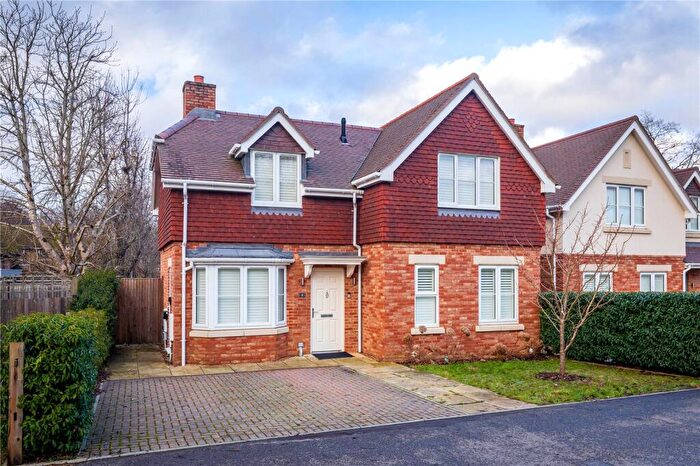 3 Bedroom Detached House For Sale In Park Drive, Bramley, Guildford, Surrey, GU5