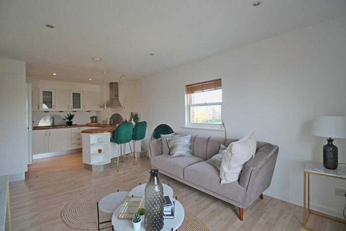 1 Bedroom Flat To Rent In Alders Close, London, W5