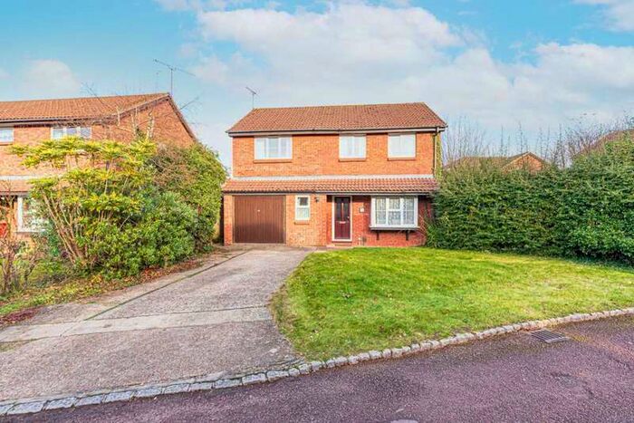 4 Bedroom House To Rent In Wokingham, RG41