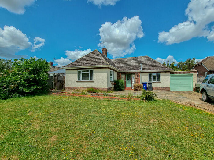 2 Bedroom Detached Bungalow For Sale In Hill Crescent, Haverhill, CB9
