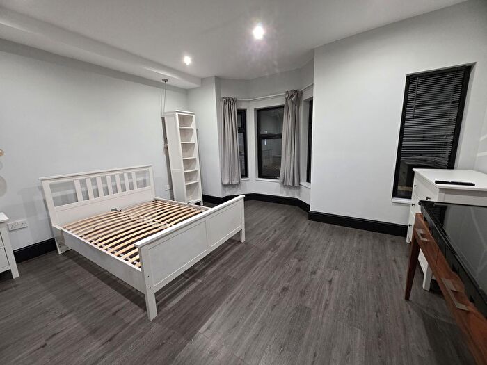 Studio To Rent In St. Michaels Road, Coventry, West Midlands, CV2