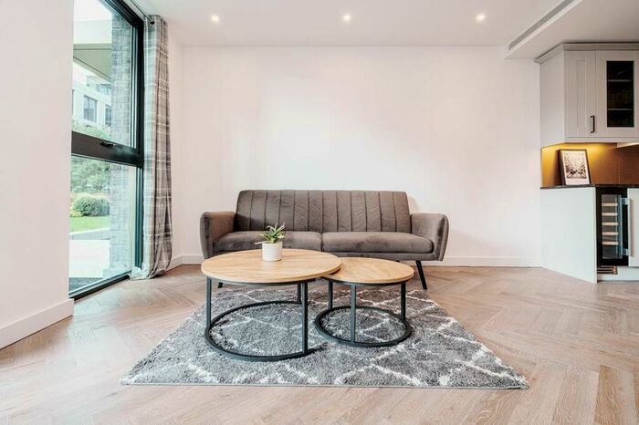 2 Bedroom Flat To Rent In Merino Gardens, London Dock, E1W