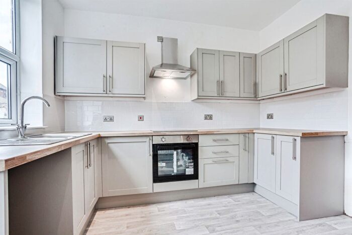 2 Bedroom Terraced House For Sale In Crab Lane, Newmillerdam, Wakefield, WF2