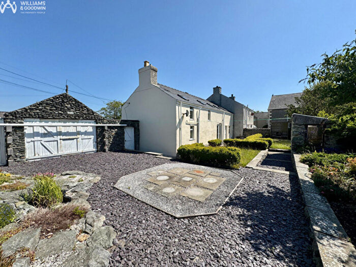 3 Bedroom Cottage For Sale In Caergeiliog, Holyhead, Anglesey, LL65