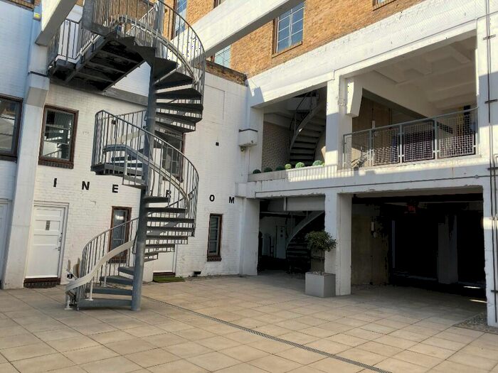 2 Bedroom Apartment To Rent In Pollards Close, Rochford, Essex, SS4