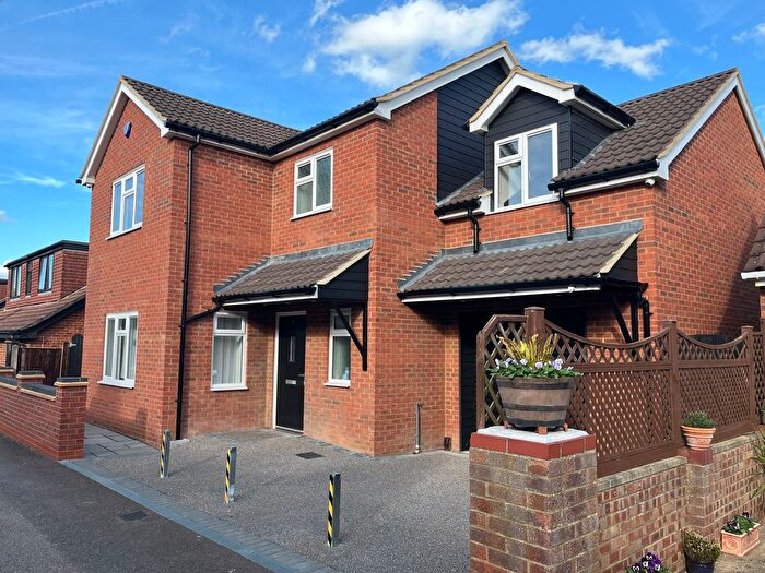 4 Bedroom Detached House To Rent In Albert Place, Houghton Conquest, Bedford, MK45