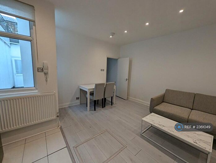 2 Bedroom Flat To Rent In Kingsland Road, London, E2