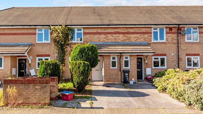 2 Bedroom Terraced House For Sale In Sydney Road, Feltham, TW14