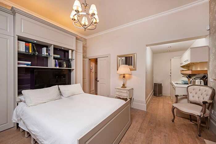 Studio For Sale In Draycott Place, Chelsea, London, SW3
