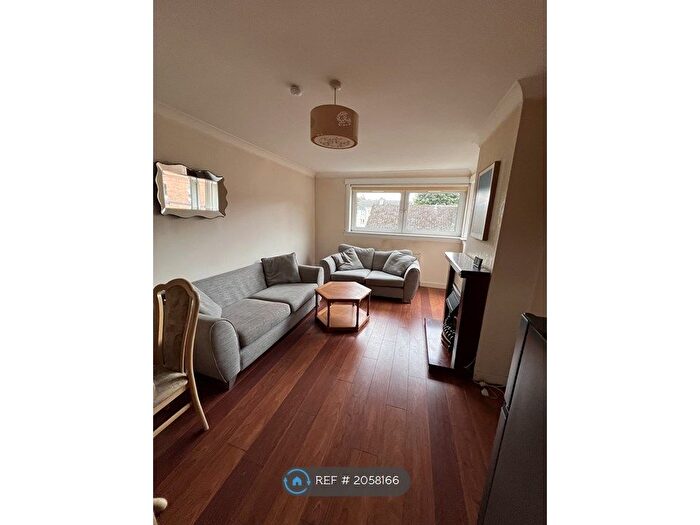 2 Bedroom Flat To Rent In Merryland Place, Glasgow, G51