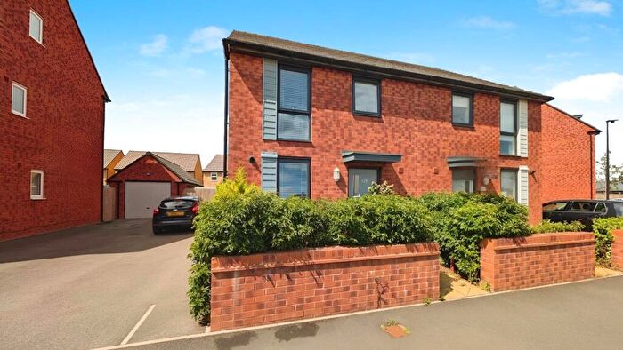 3 Bedroom House For Sale In Dowsell Way, Yate, Bristol, BS37