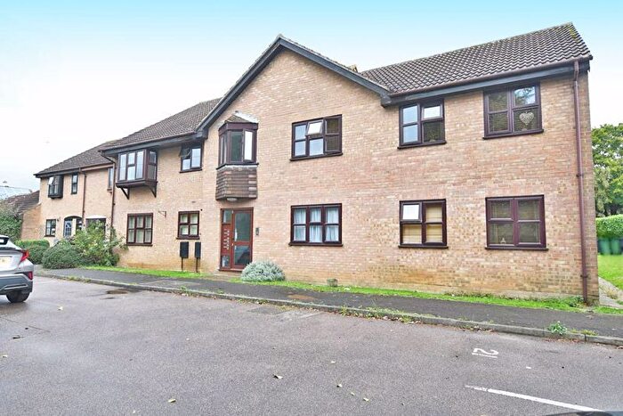2 Bedroom Flat To Rent In Threshers Drive, Weavering, Maidstone, ME14