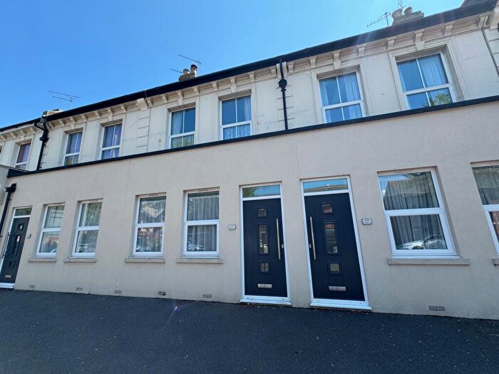 2 Bedroom Apartment To Rent In Seaside, Eastbourne, BN22