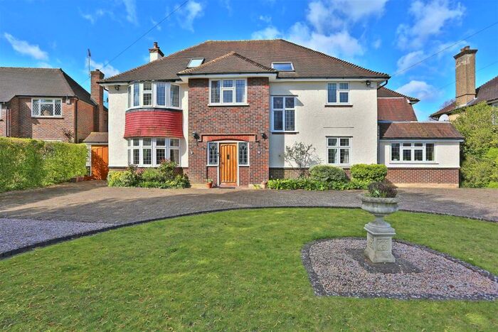 7 Bedroom Detached House To Rent In Cheyham Way, Cheam, SM2