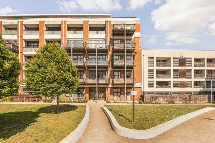 1 Bedroom Flat For Sale In Multi Way, Acton, W3