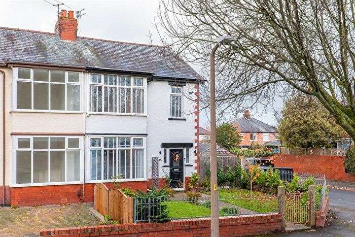 3 Bedroom Semi Detached House For Sale In Balcarres Road, Leyland, PR25