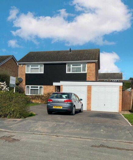 4 Bedroom Detached House To Rent In Browning Drive, St Neots, PE19