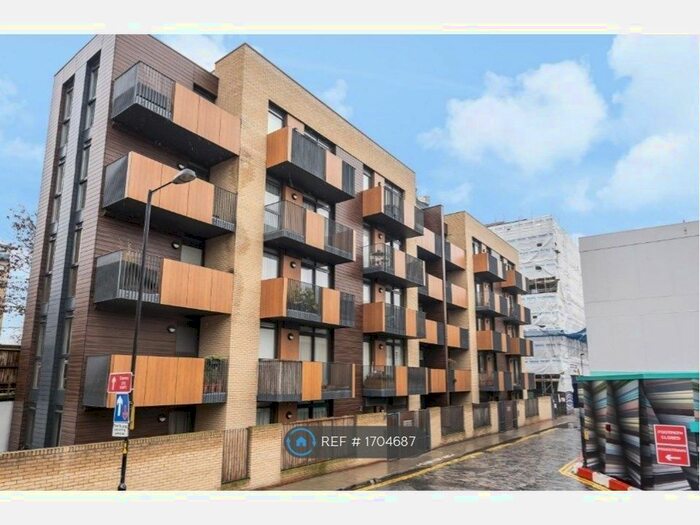 1 Bedroom Flat To Rent In Leeward Court, London, SE8