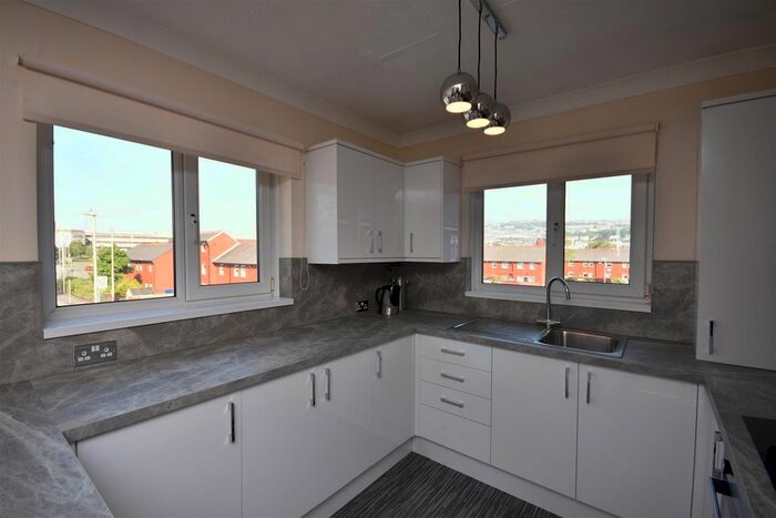 2 Bedroom Flat To Rent In Arethusa Quay, Maritime Quarter, Swansea SA1