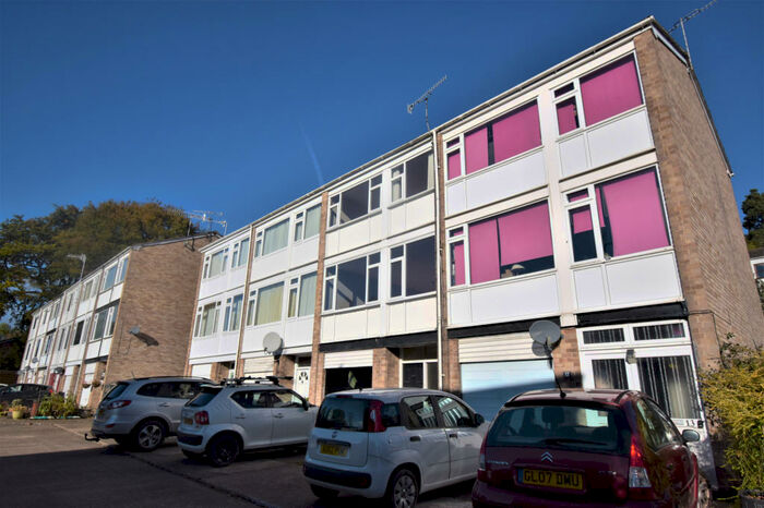 3 Bedroom Town House To Rent In Alpine Court, Kenilworth, Warwickshire, CV8