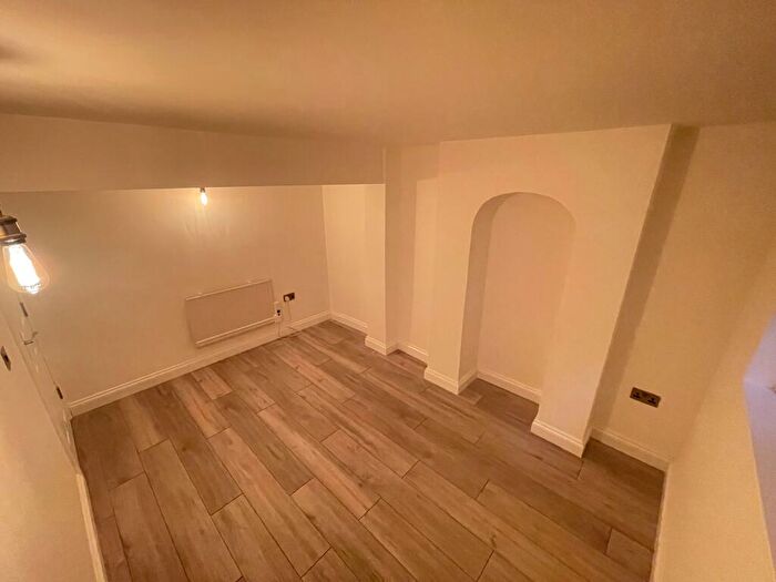 2 Bedroom Apartment To Rent In High Street, Biggleswade, SG18