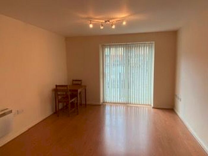1 Bedroom Flat To Rent In Hollin Bank Court, Blackburn, BB2