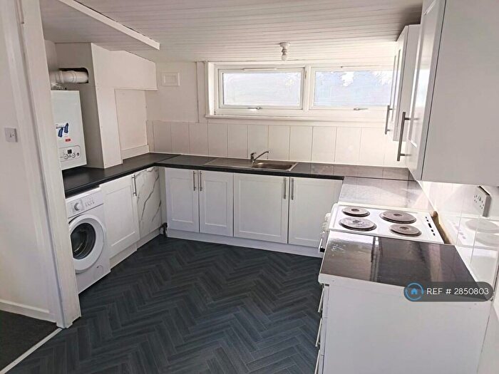 2 Bedroom Terraced House To Rent In Berryhill Road, Glasgow, G67