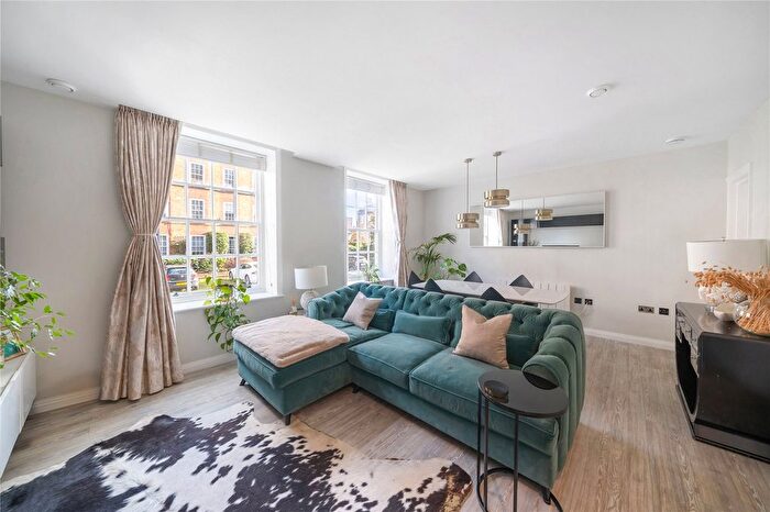 1 Bedroom Flat For Sale In Vicarage Crescent, London, SW11