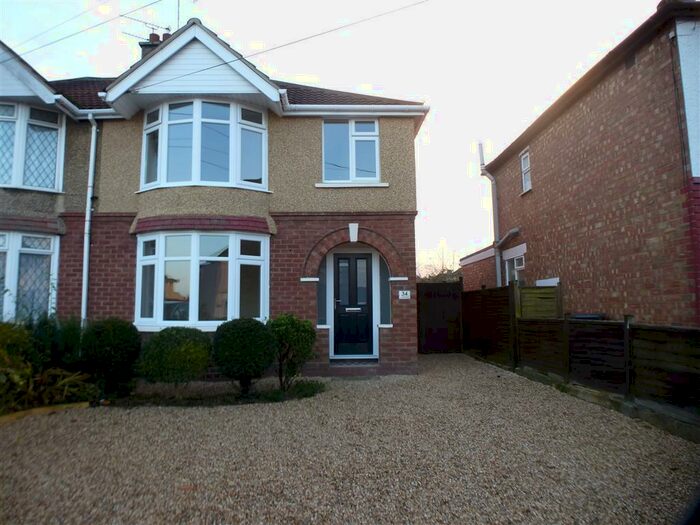 3 Bedroom House To Rent In Cumberland Road, Swindon, SN3